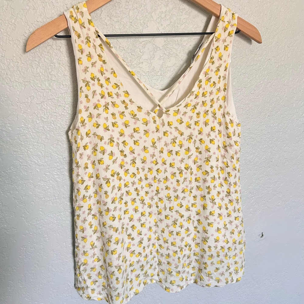 White Birch Lemon Floral Tank Top Size Small